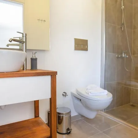 Margaz Sleeps 6 Pool Air Con Wifi *