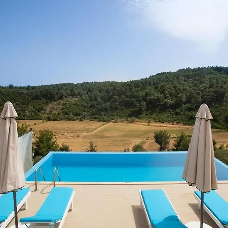 Villa Margaz Sleeps 6 Pool Air Con Wifi Uzumlu (Mediterranean)