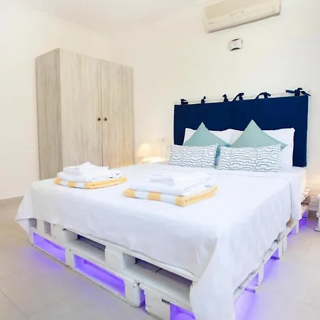 Villa Margaz Sleeps 6 Pool Air Con Wifi